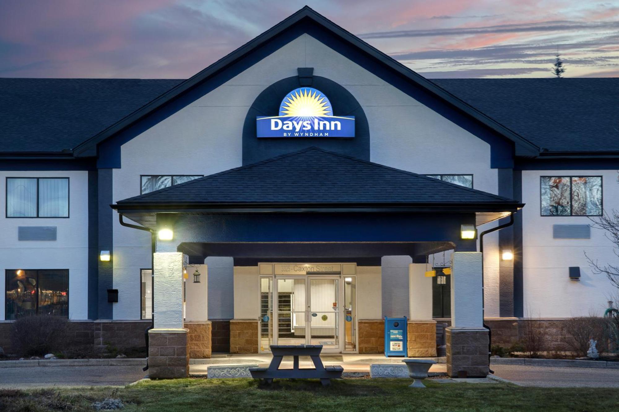 Days Inn By Wyndham Whitecourt Exterior foto