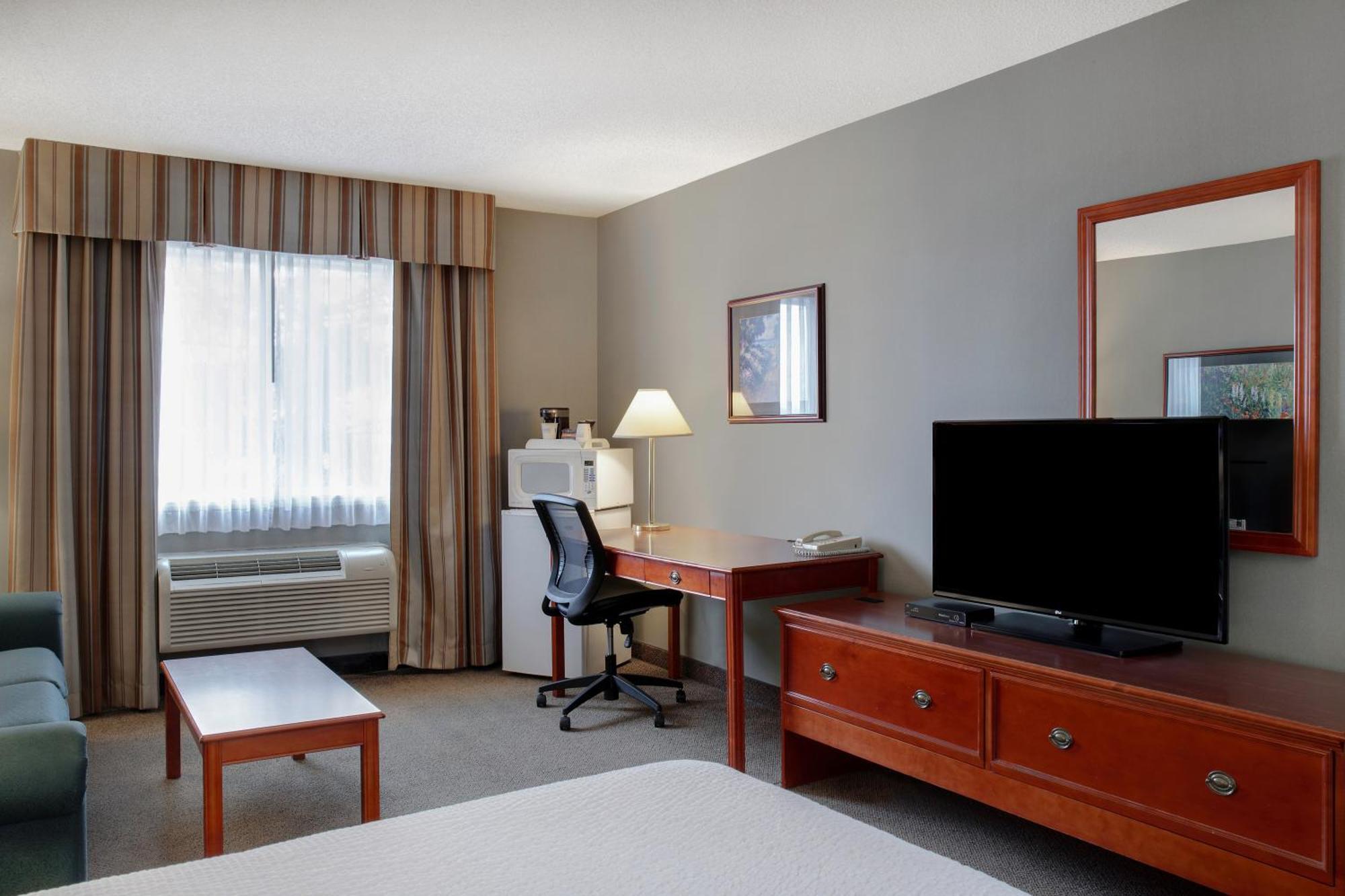 Days Inn By Wyndham Whitecourt Exterior foto
